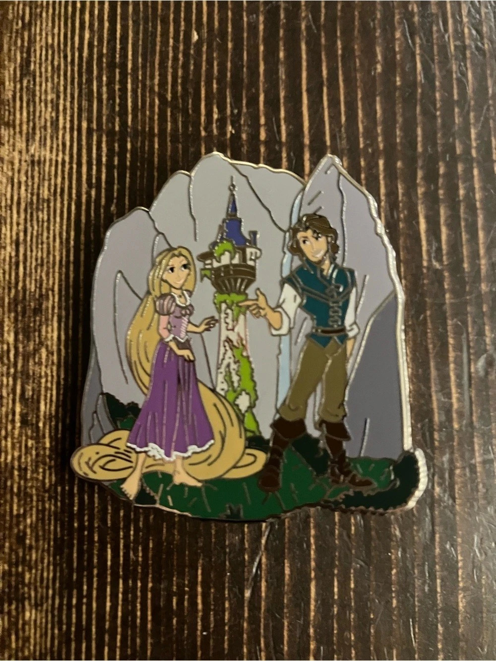 Disney Tangled Rapunzel and Flynn Rider pin Enamel Pin in Purple & Green Like